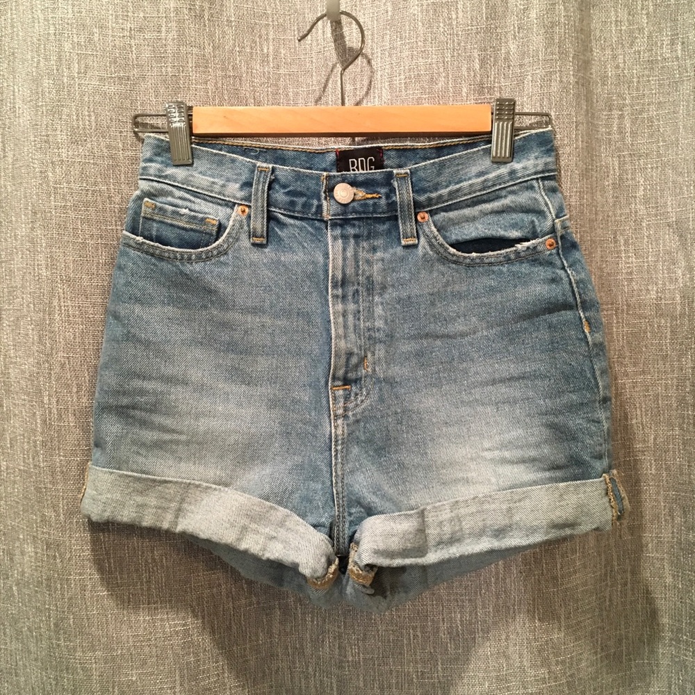 Urban Outfitters BDG mom high-rise jean shorts S24